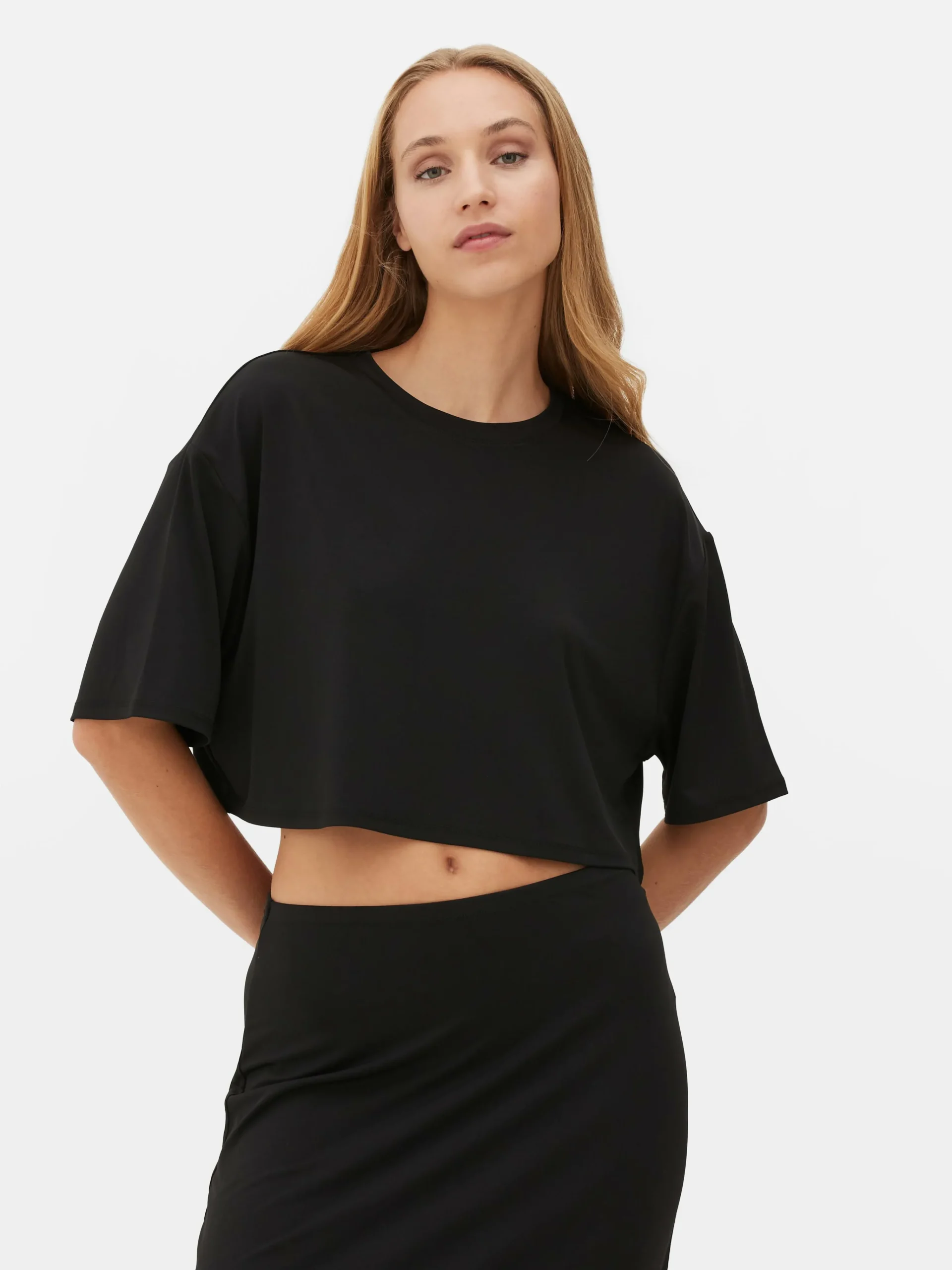 Boxy Cropped T-Shirt|Primark Outlet