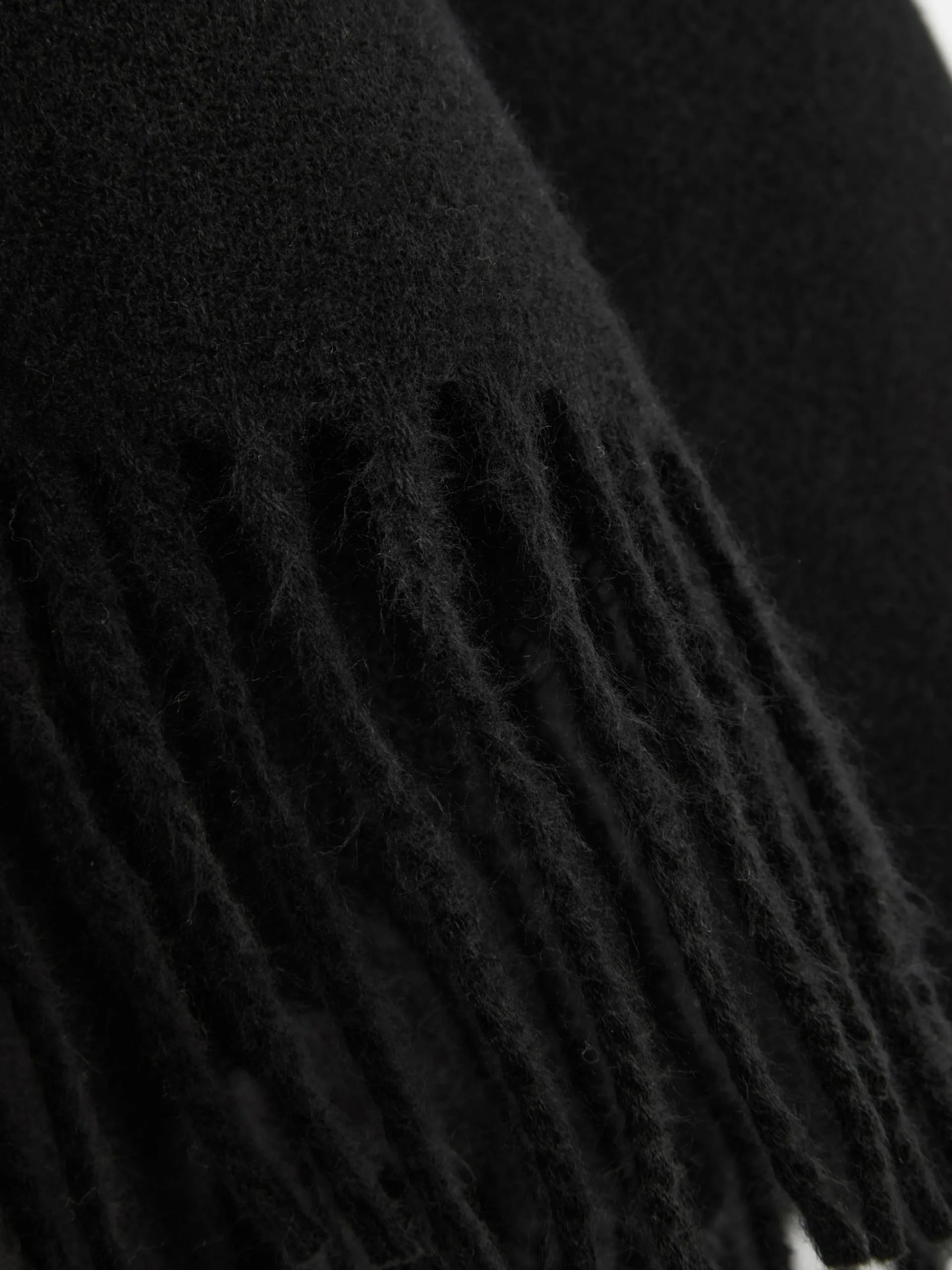 Hook Closure Cape Scarf|Primark Outlet
