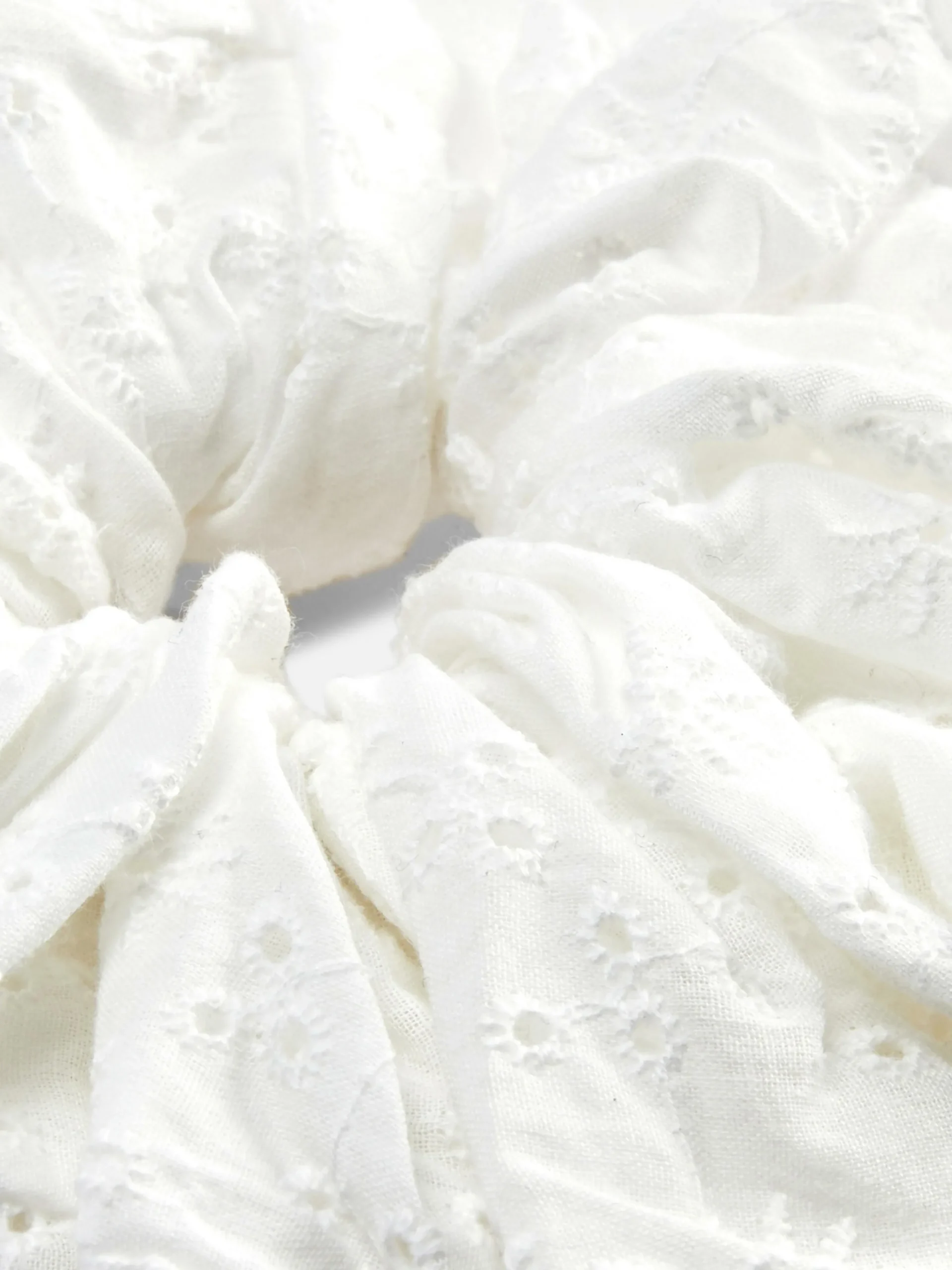 Jumbo Eyelet Scrunchie|Primark Outlet