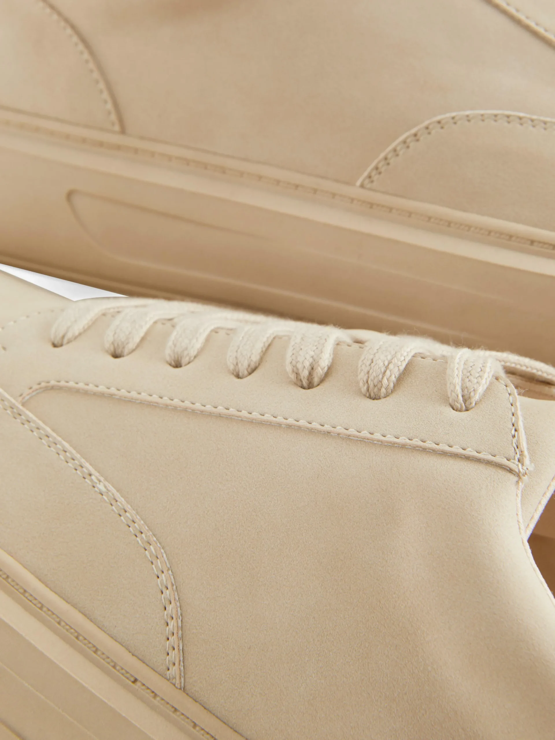 Kem Low-Top Sneakers|Primark Clearance