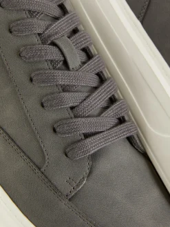 Kem Low-Top Sneakers|Primark Sale