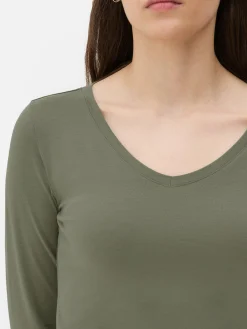 Long Sleeve V-Neck T-Shirt|Primark Best