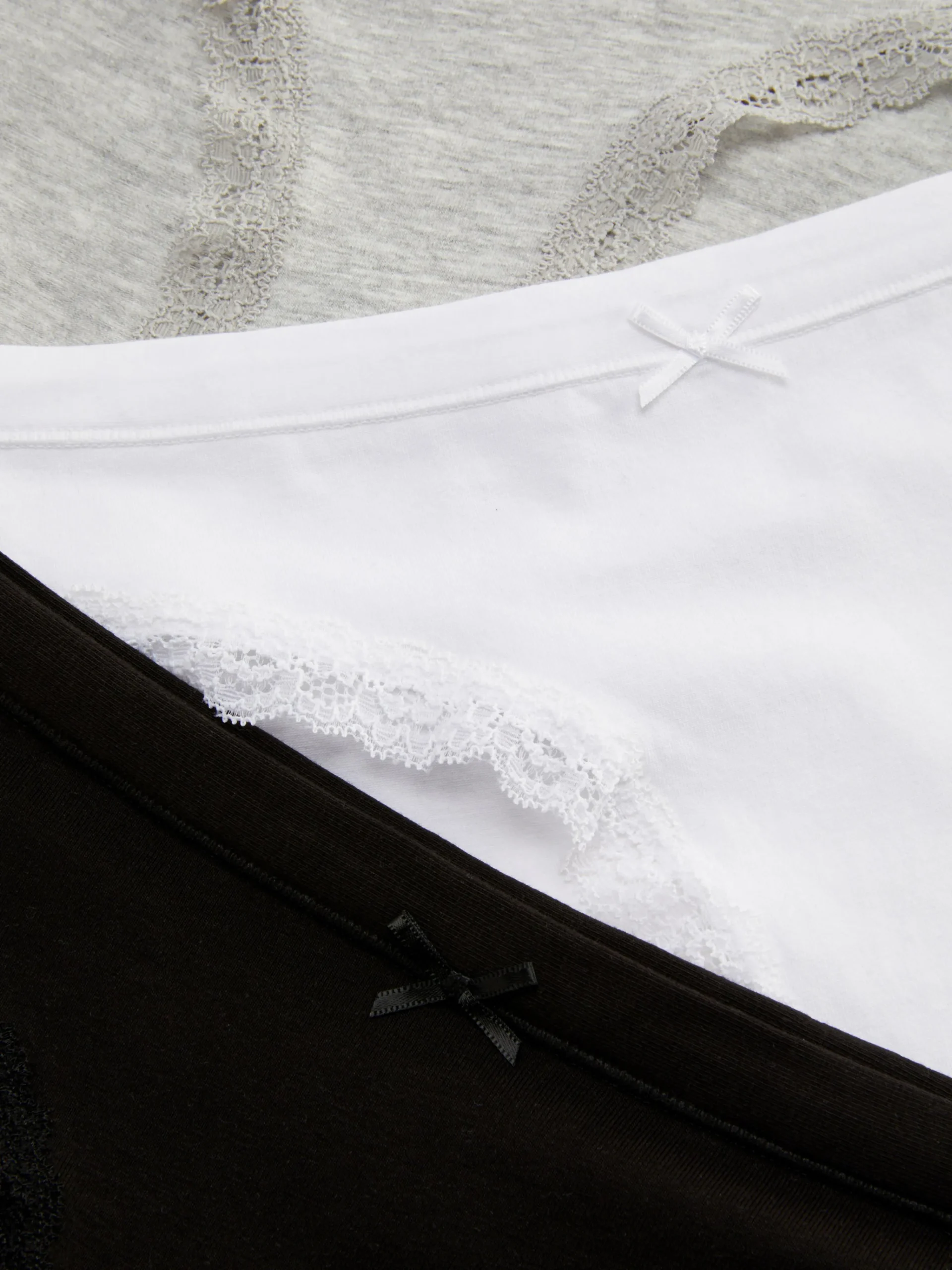 3-Pack Lace Trim Mini Briefs|Primark Outlet