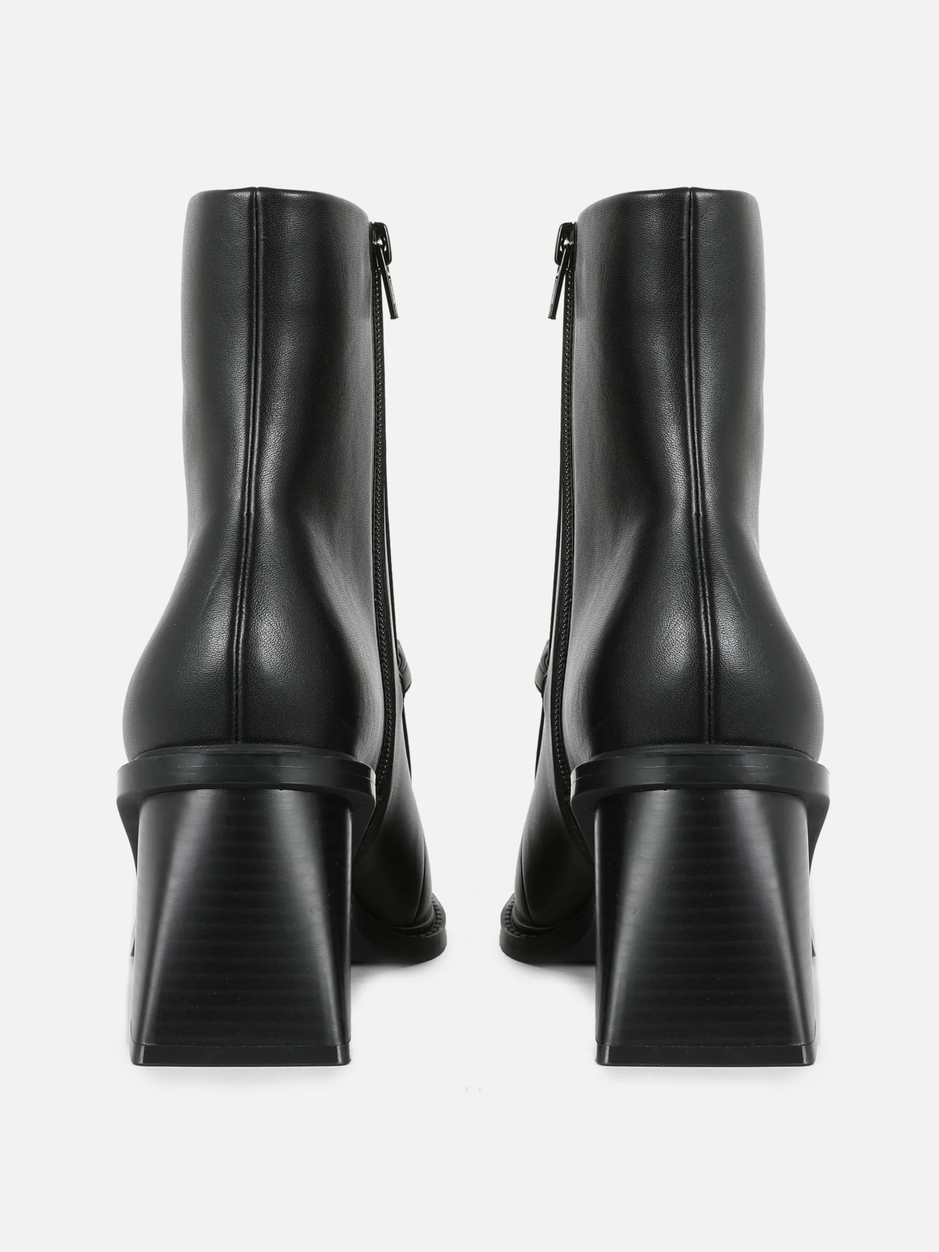 Rita Ora Chain Detail Block Heel Boots|Primark Discount