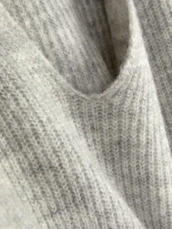 V-Neck Sweater|Primark Best