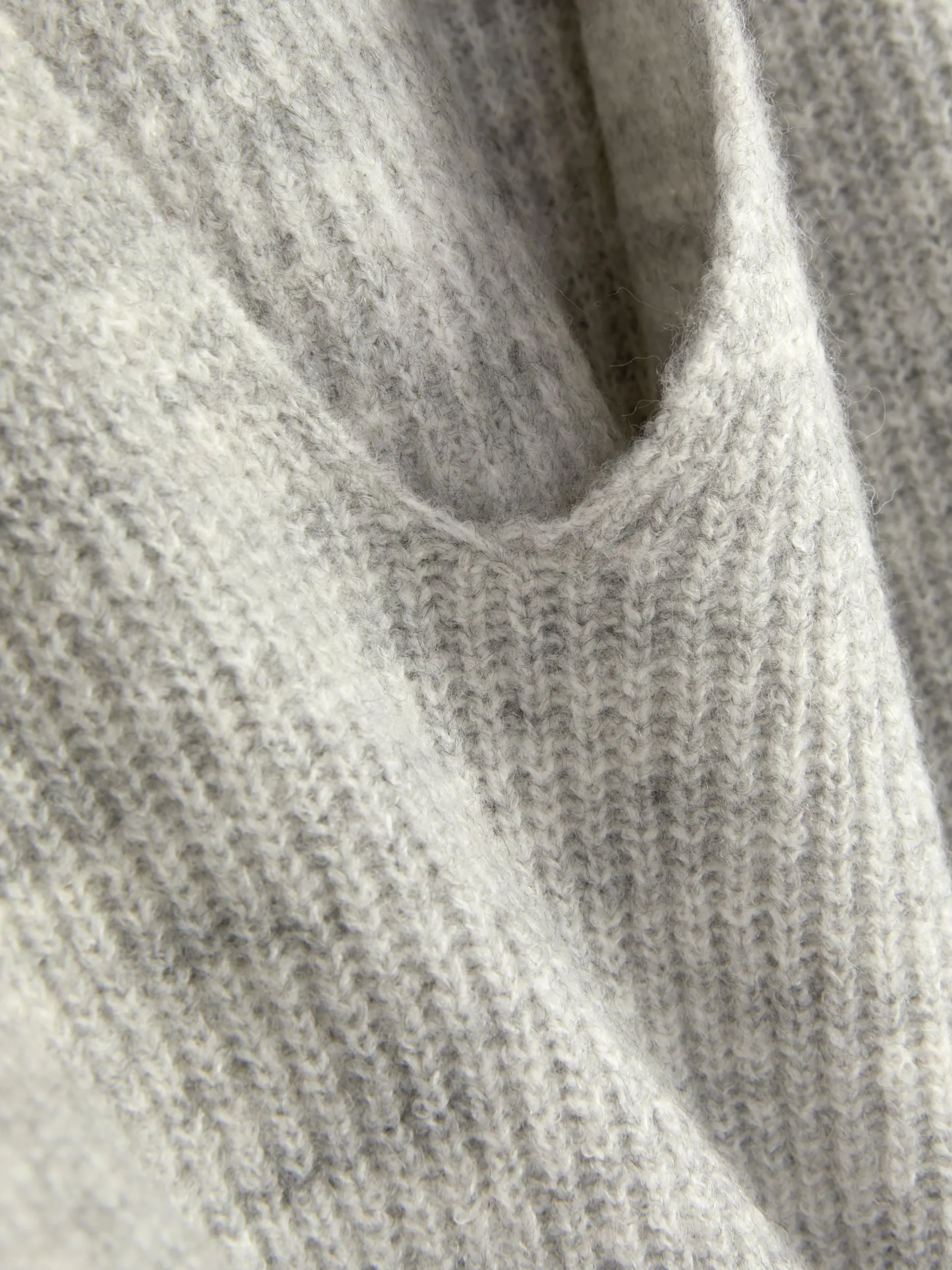 V-Neck Sweater|Primark Best
